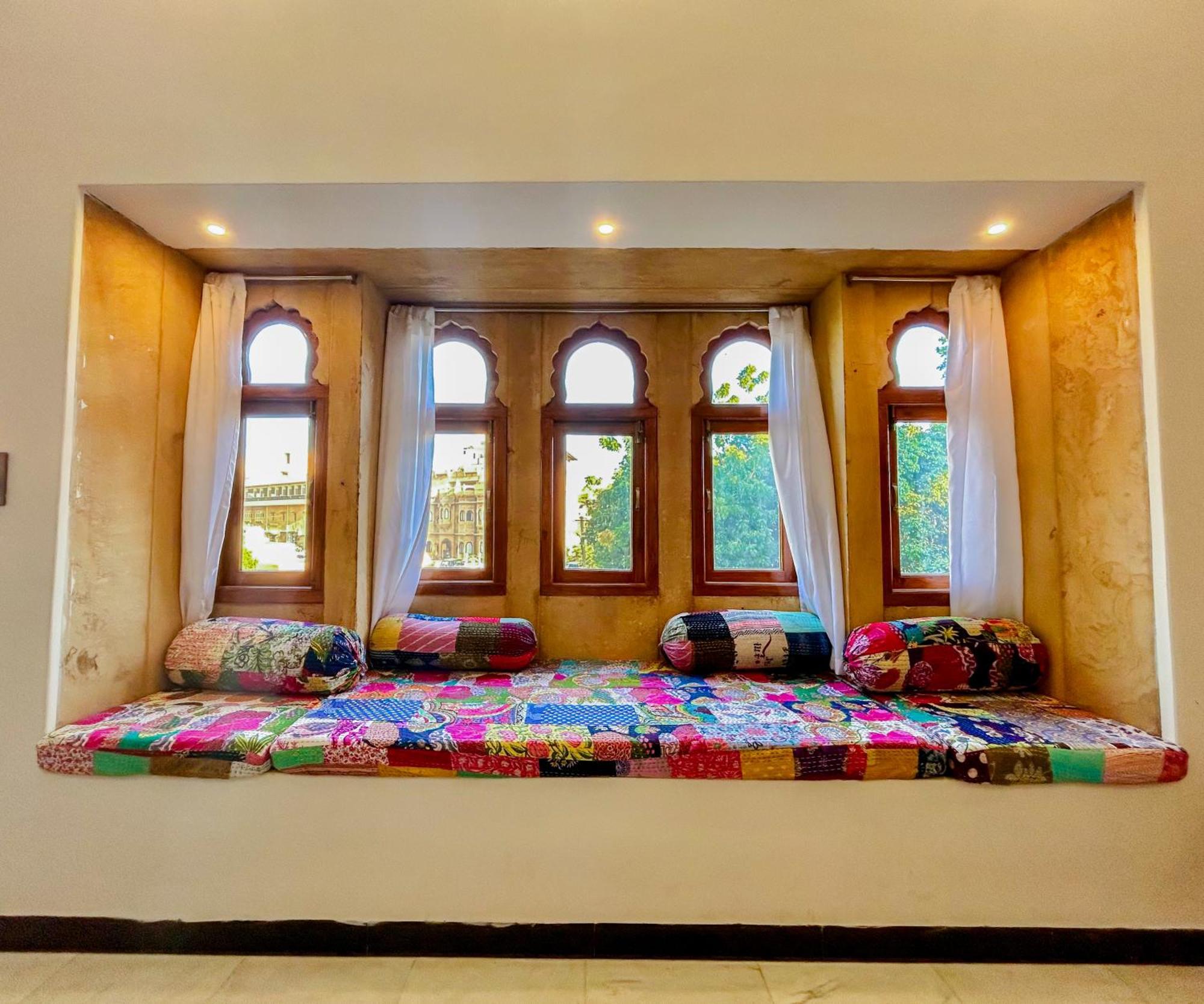 Hotel Vasudev Niwas ไจซัลเมอร์ ภายนอก รูปภาพ